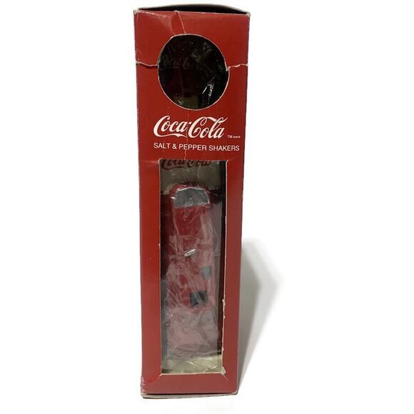 Vintage 1993 Coca Cola Diner Collection Salt & Pepper Shakers Vending Machine - Picture 8 of 9
